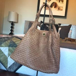 Valentina Beautiful woven Leather made in Italy purse. Light camel brown